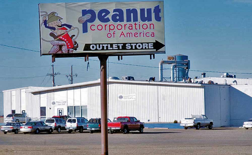 Företaget Peanut Corporatin fick återkalla mängder av produkter efter salmonellalarmet.