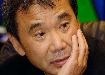 Näpp! Japanske Haruki Murakami är mest oönskad bland favoriterna. Foto: AP