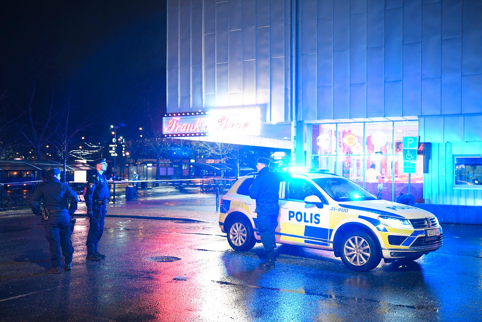 – Vi söker en eller flera gärningsmän, säger Stockholmspolisen.