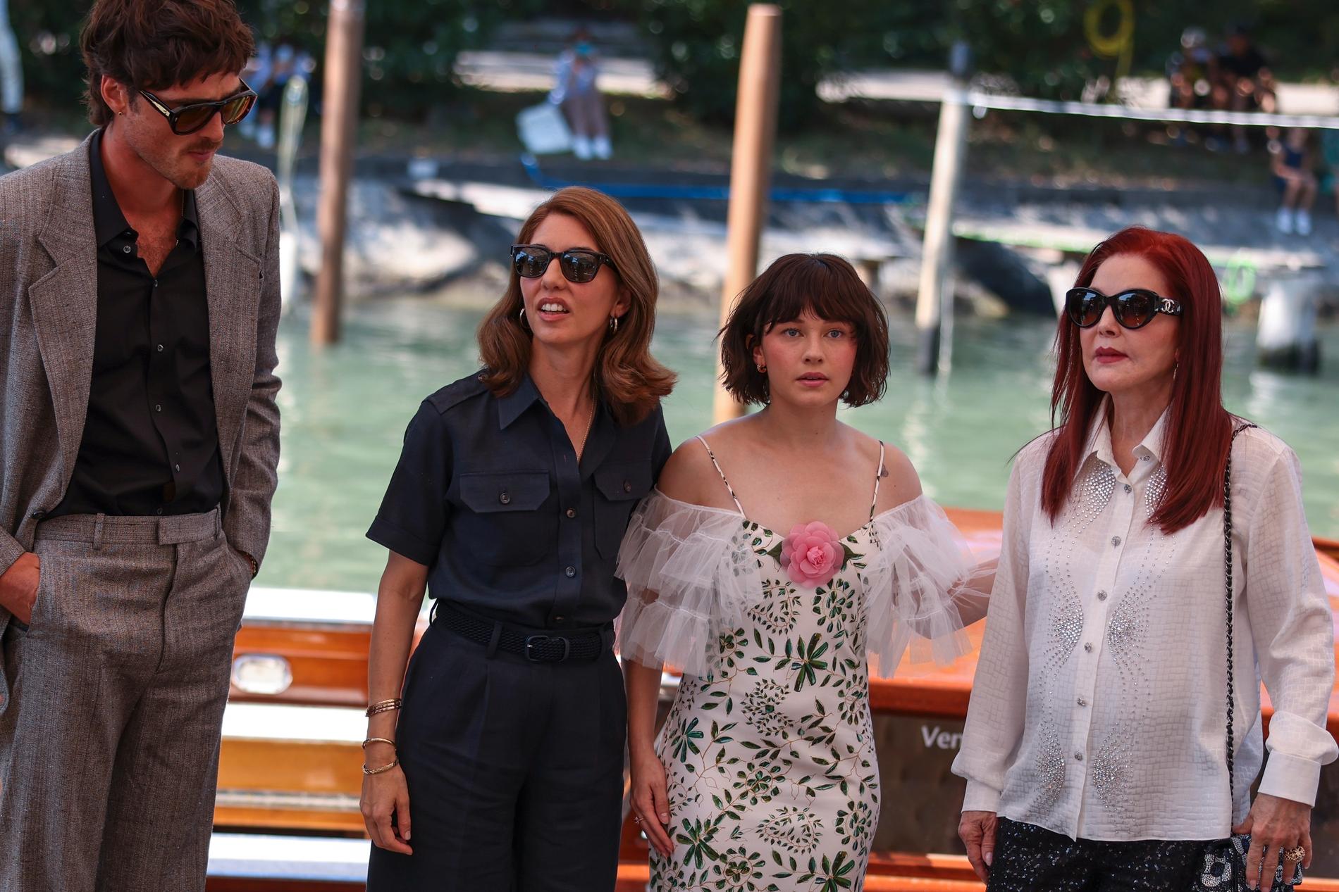 Jacob Elordi, Sofia Coppola, Cailee Spaeny och Priscilla Presley på filmfestivalen i Venedig.