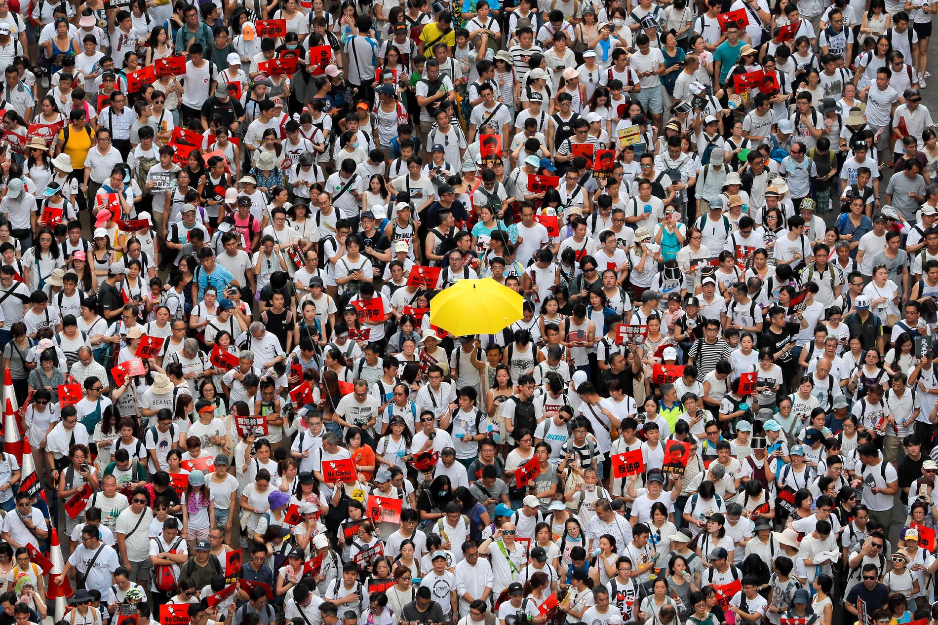 Över en miljon människor uppges ha deltagit i demonstrationerna i Hongkong.