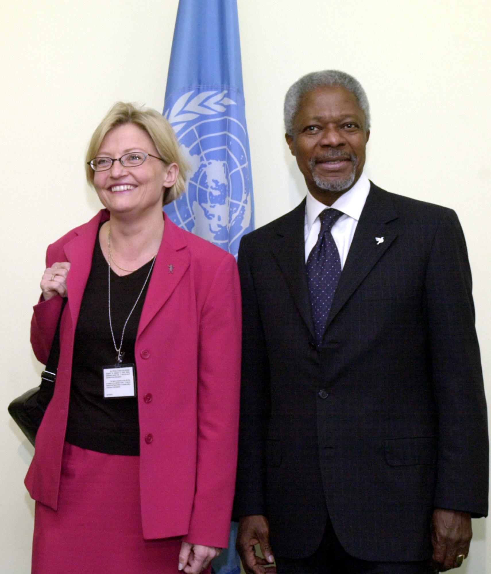 2002: Kofi Annan med Anna Lindh