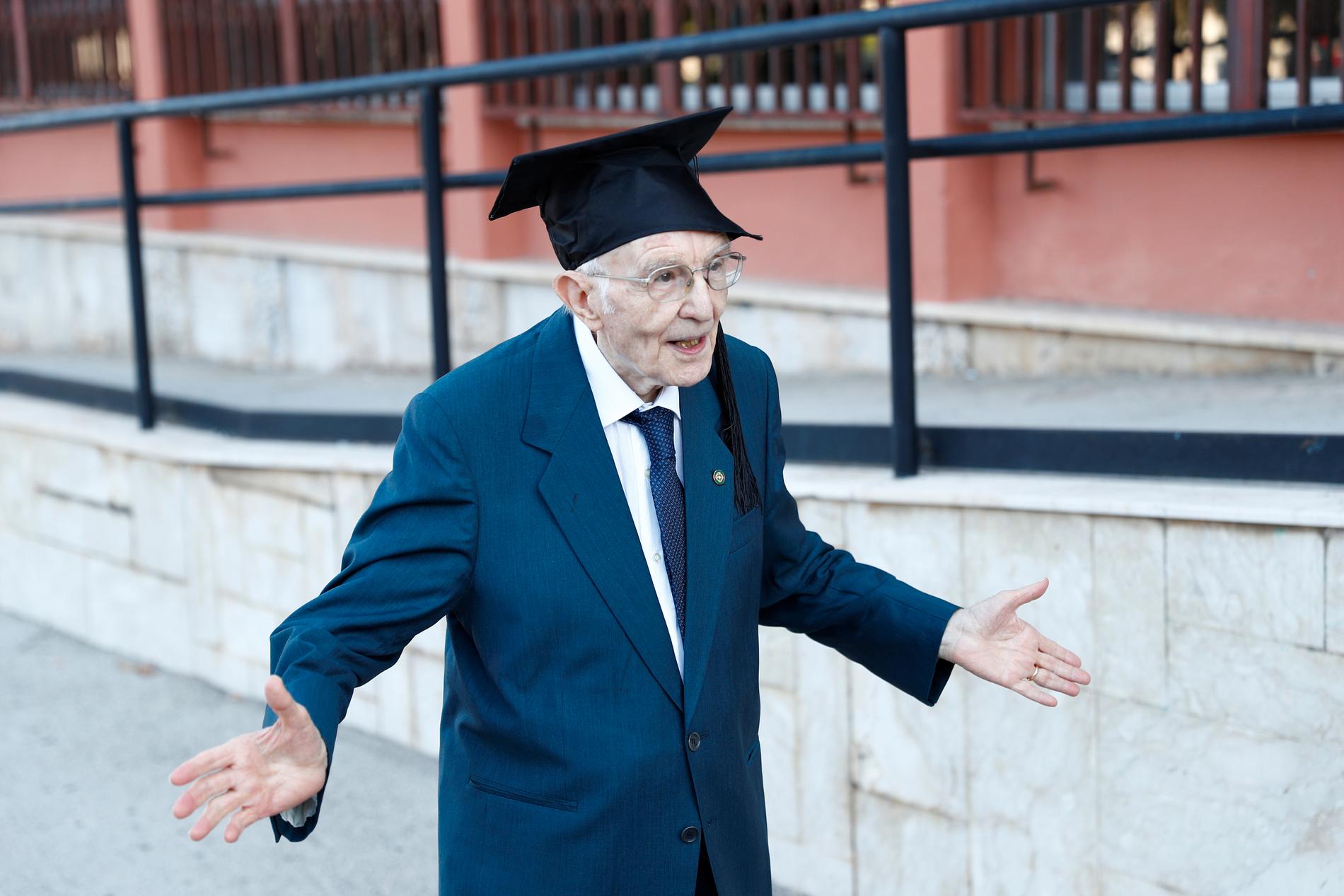 Giuseppe Paterno, 96, gick ut som klassens bästa elev.
