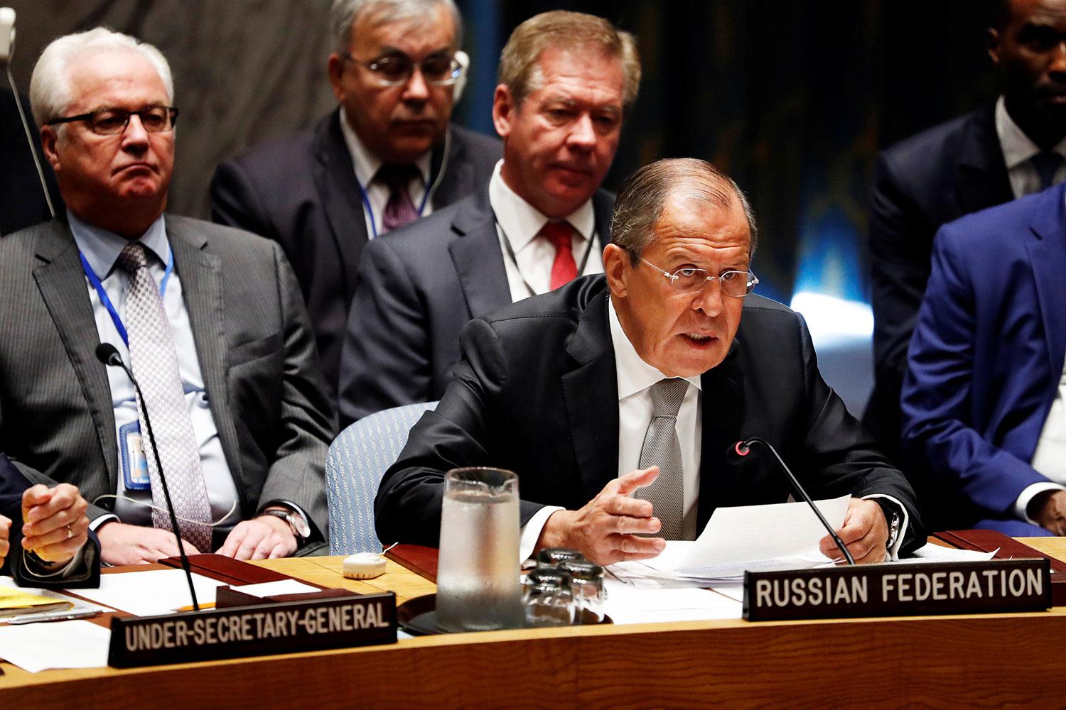 Rysslands utrikesminister Sergej Lavrov under det extrainsatta mötet med FN:s säkerhetsråd.