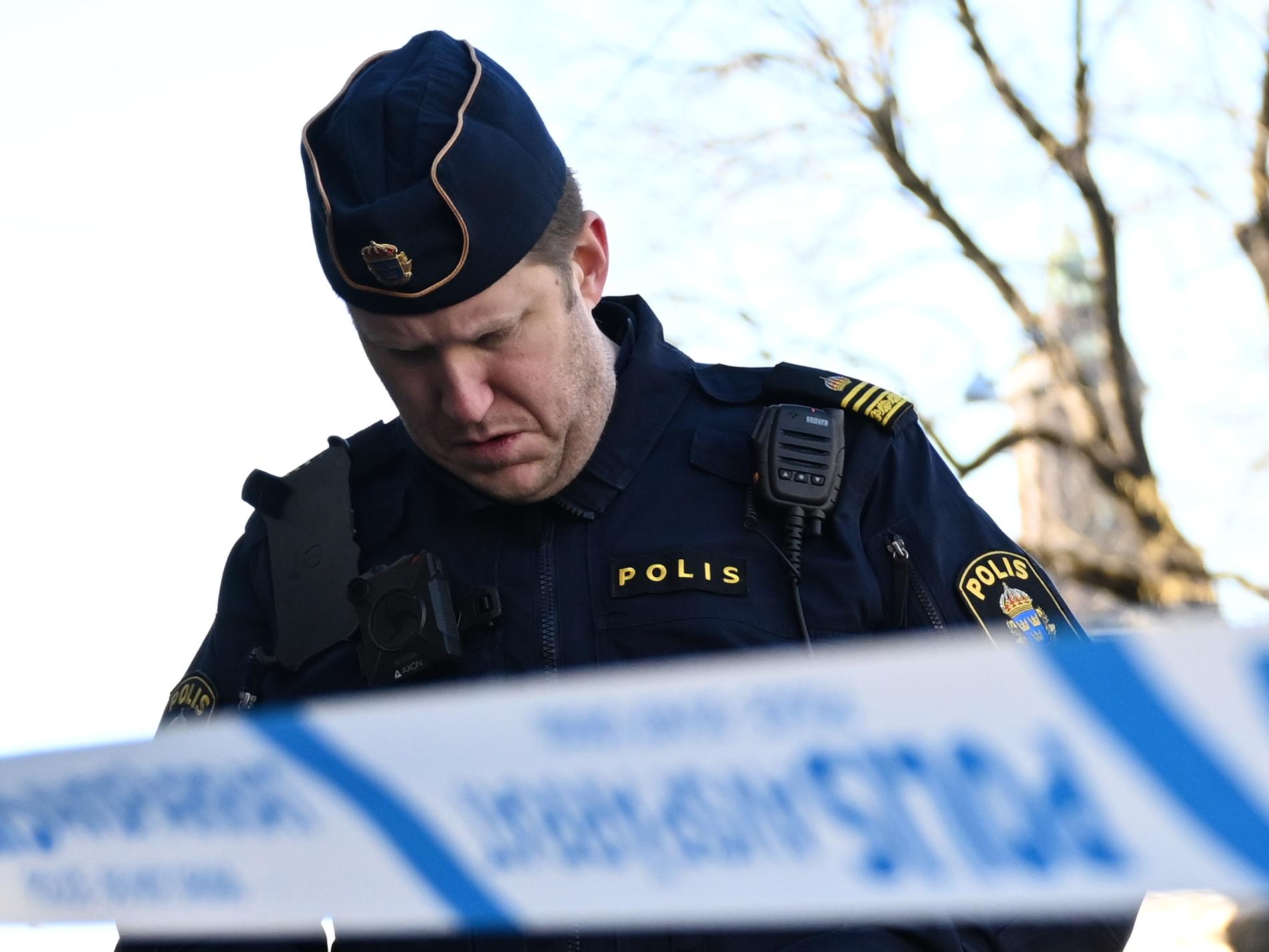 Flicka knivskuren i centrala Göteborg – förd till sjukhus