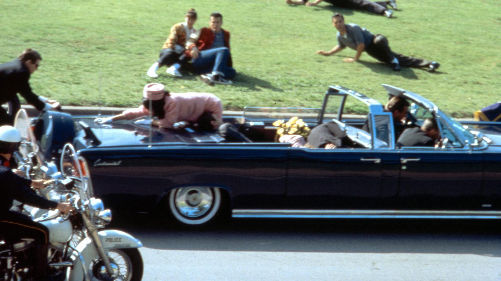 Ur filmen ”JFK” från 1991, rekonstruktion av mordet på president John F Kennedy i Dallas 1963.