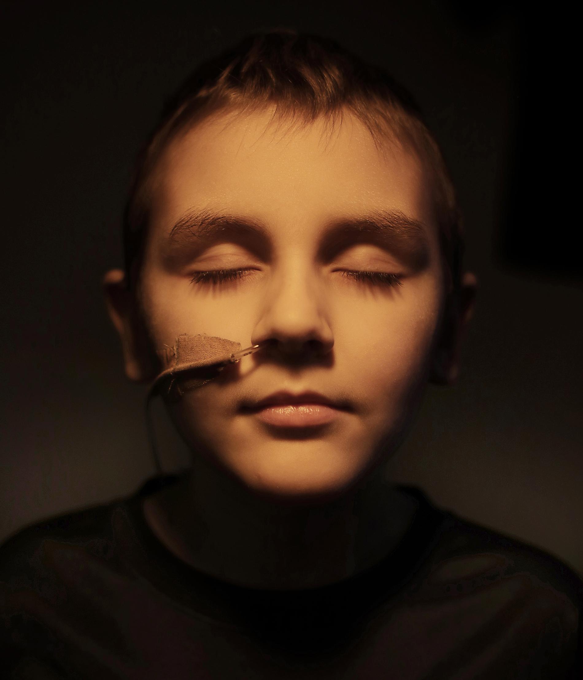 Årets Porträttserie: Hampus Lisell Monthan, 10. MDS, myeloplastiskt syndrom. Hampus var bara 4,5 år när han blev sjuk i cancer första gången. Läkarna konstaterade leukemi. Efter mer än två års behandling skulle han vara helt återställd men trots det var blev han sjuk väldigt ofta. På sin åttaårsdag fick han veta att cancern var tillbaka, nu som benmärgssjukdomen MDS.