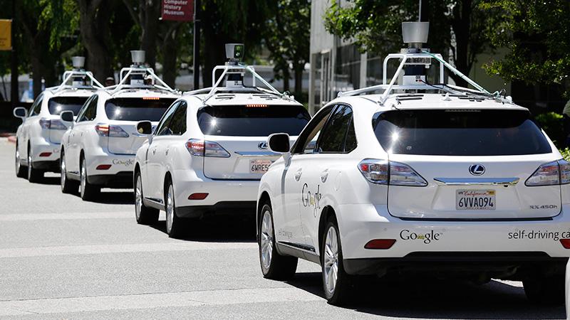 Google har en flotta med specialbyggda Lexus RX-bilar.