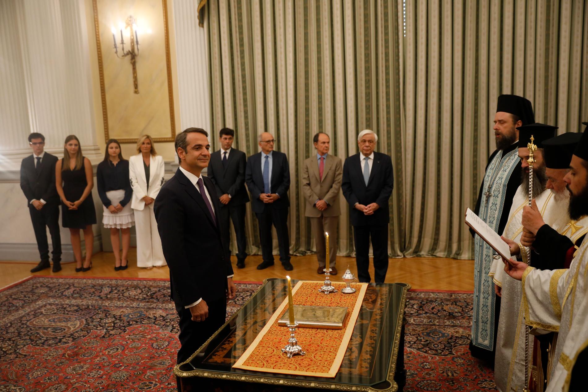 Kyriakos Mitsotakis när han på måndagen svor eden som ny grekisk premiärminister.