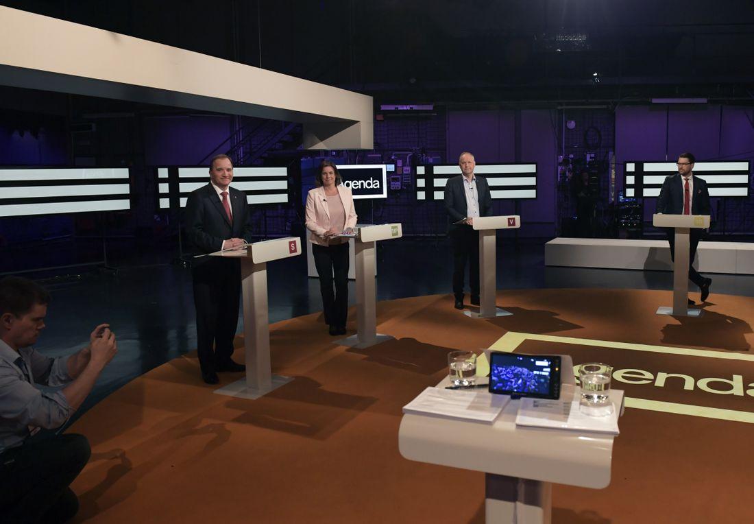 Partiledarna möttes i årets första tv-sända partiledardebatt i Agenda på söndagen.