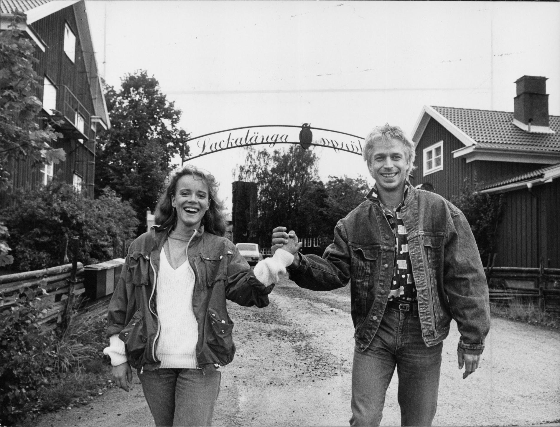 Maria Olofsson och Johan Hedenberg i ”Lackalänga”.