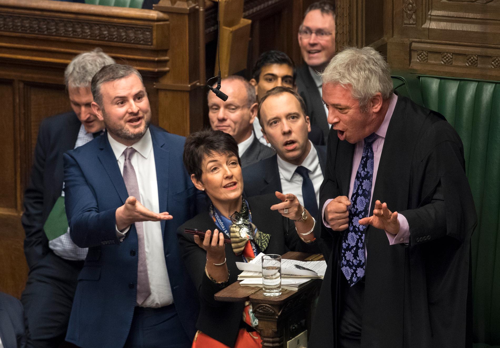 Brexitdebatterna i det brittiska underhuset har varit intensiva och högljudda under hösten och vintern. Talman John Bercow (till höger) har upprepade gånger fått be ledamöterna att skärpa sig. Arkivfoto.
