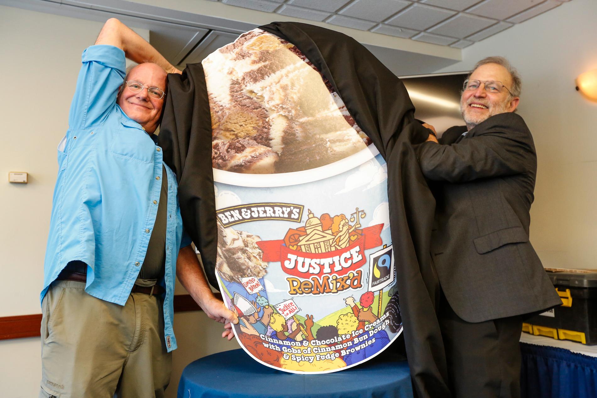 Ben&Jerrys-grundaren Jerry Greenfield, till höger, här tillsammans med kollegan Ben Cohen.