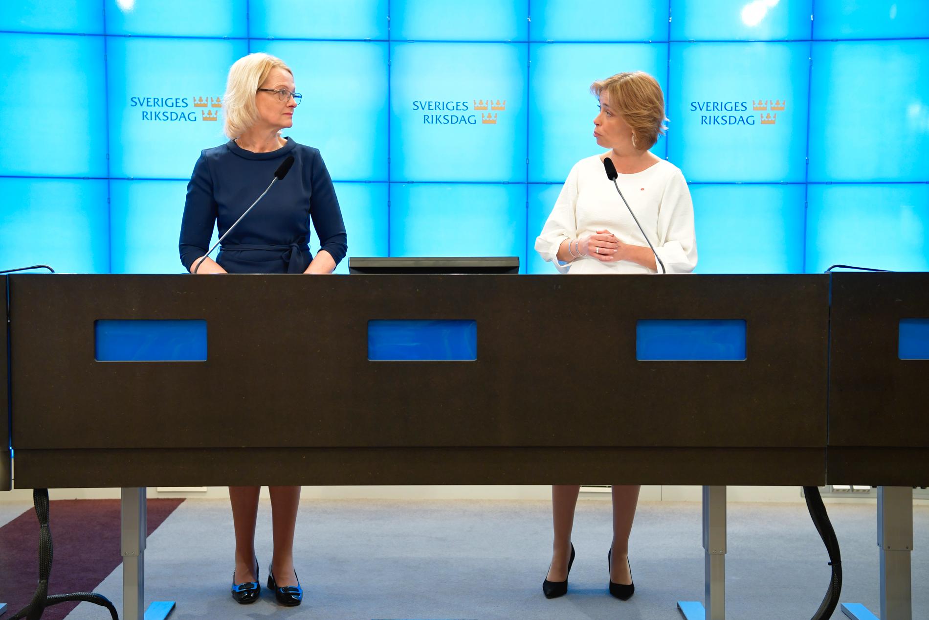 EU-kandidaten Heléne Fritzon och socialförsäkringsminister Annika Strandhäll (S) presenterar förslag för ökad jämställdhet i EU.