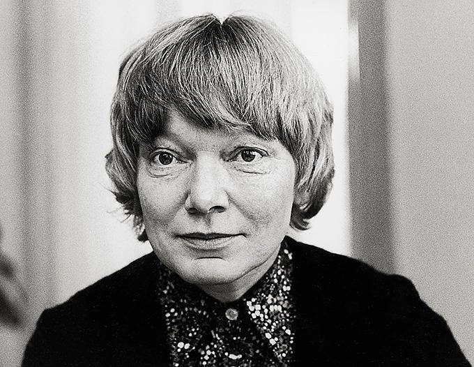 Inger Christensen (1935–2009), dansk poet, romanförfattare, essäist och dramatiker.