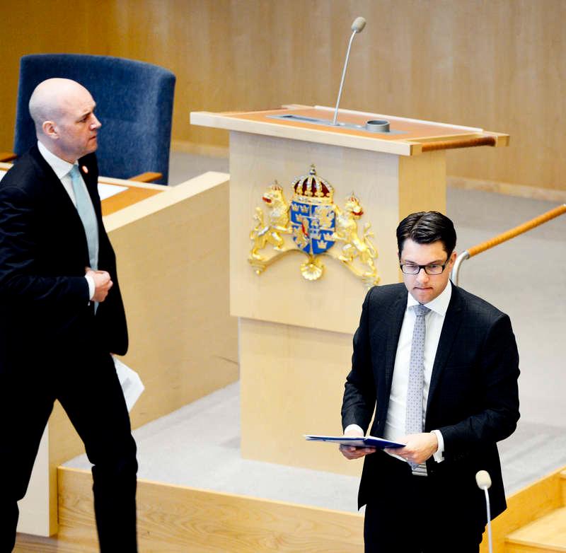 Fredrik Reinfeldt var tydlig med att SD skulle hållas borta från inflytande över svensk politik. Lokala moderatledare är inte lika tydliga.