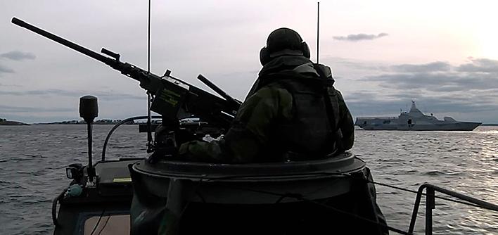 Svensk militär under ubåtsjakten i Stockholms skärgård förra året.