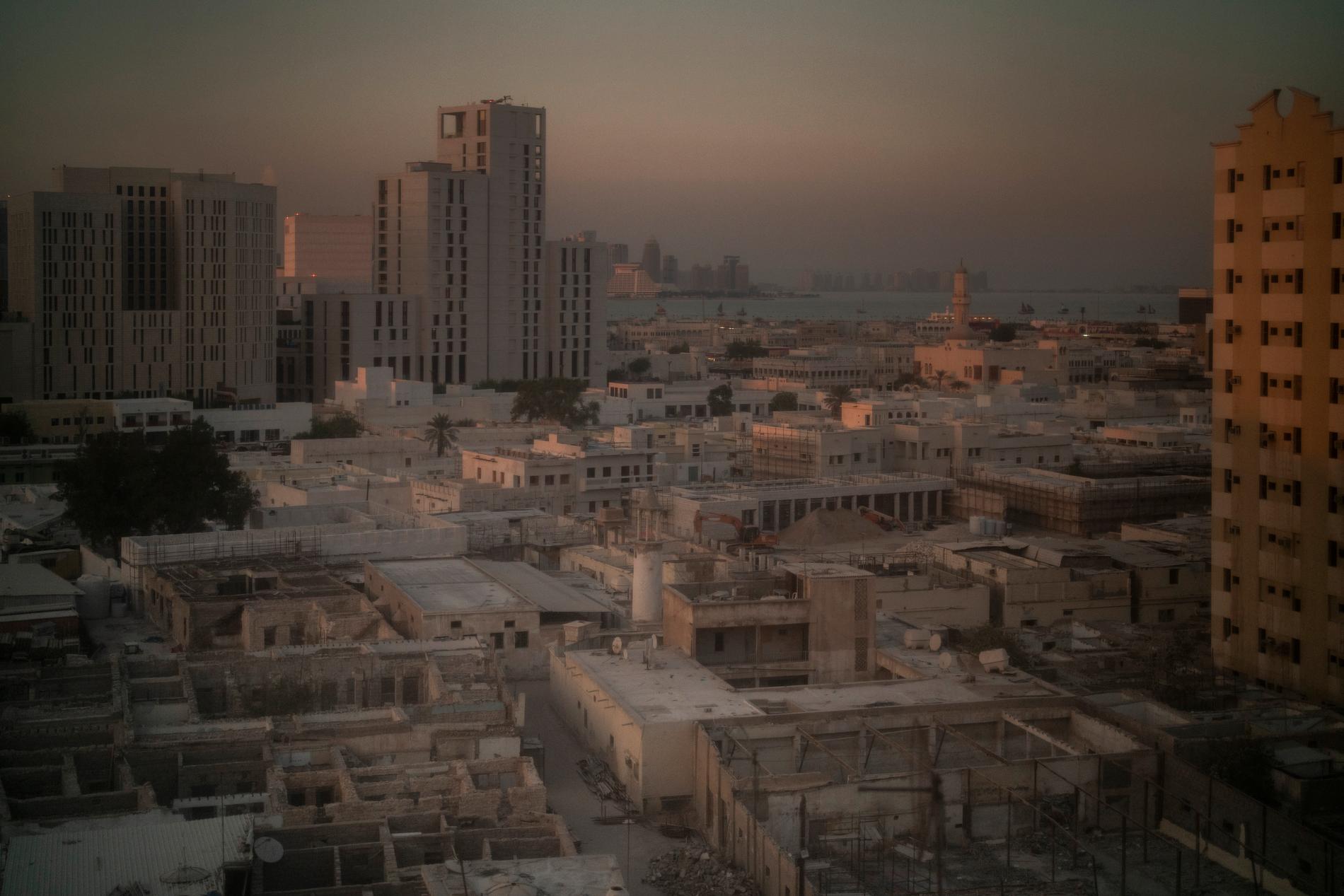 Utsikt från ett hotellfönster i Doha i Qatar den 22 november 2022.