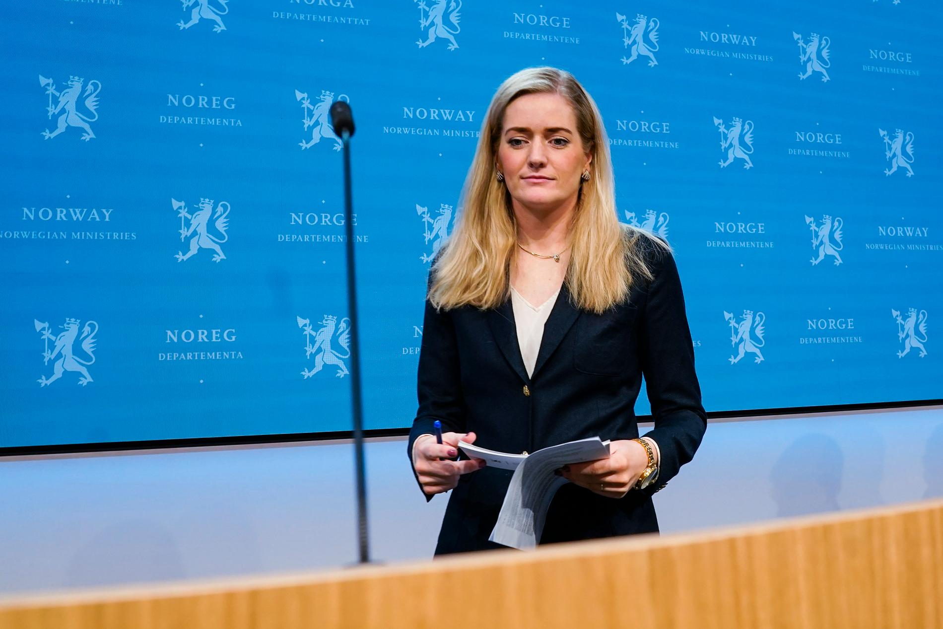 Justitie- och beredskapsminister Emilie Enger Mehl om de skärpta restriktionerna vid fredagens presskonferens.
