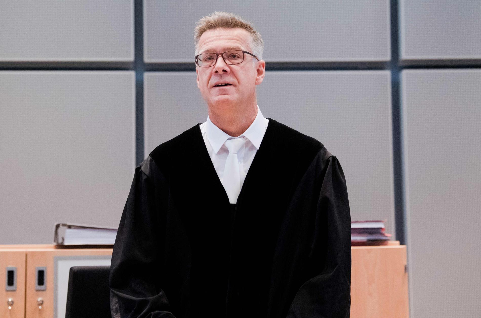 Sebastian Buehrmann, domare i fallet. 