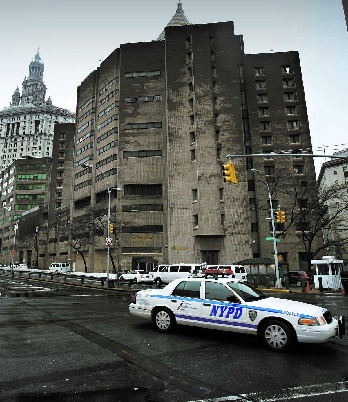 Annika Östberg uppges ha lämnat Metropolitan Correctional Center i New York.