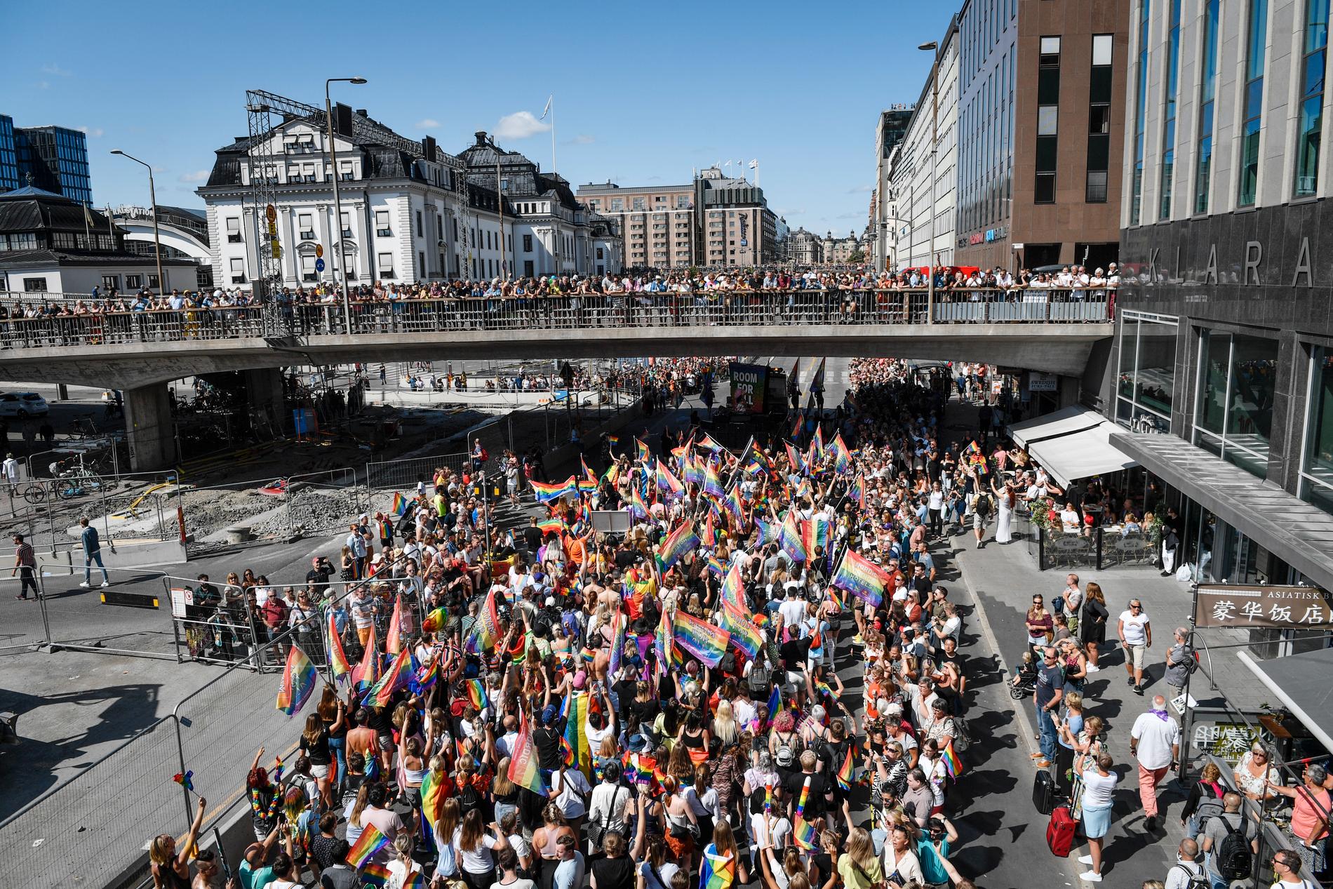 Paraden startade vid Stadshuset och slutade vid Östermalms IP.