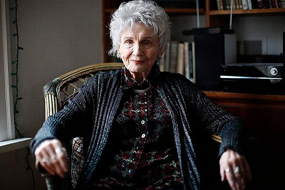 Kanadensiska Alice Munro (född 1931) fick nobelpriset i litteratur 2013.
