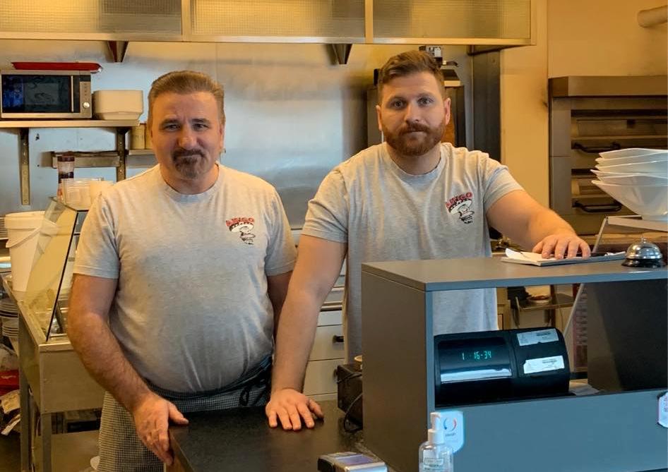 Aziz Alpsoy och sonen Elias Alpsoy driver pizzerian tillsammans.