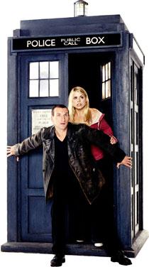 Christopher Eccleston och Billie Piper i nya sci-fi-serien ”Doctor Who”.