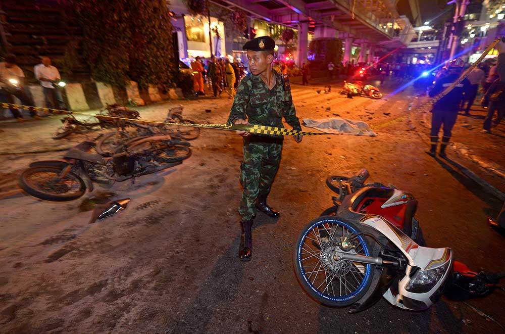 Bombdådet i Bangkok dödade minst 20 människor.
