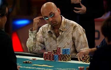 Svenske Martin vann hela 21 miljoner. Här vid finalbordet i Las Vegas i natt.