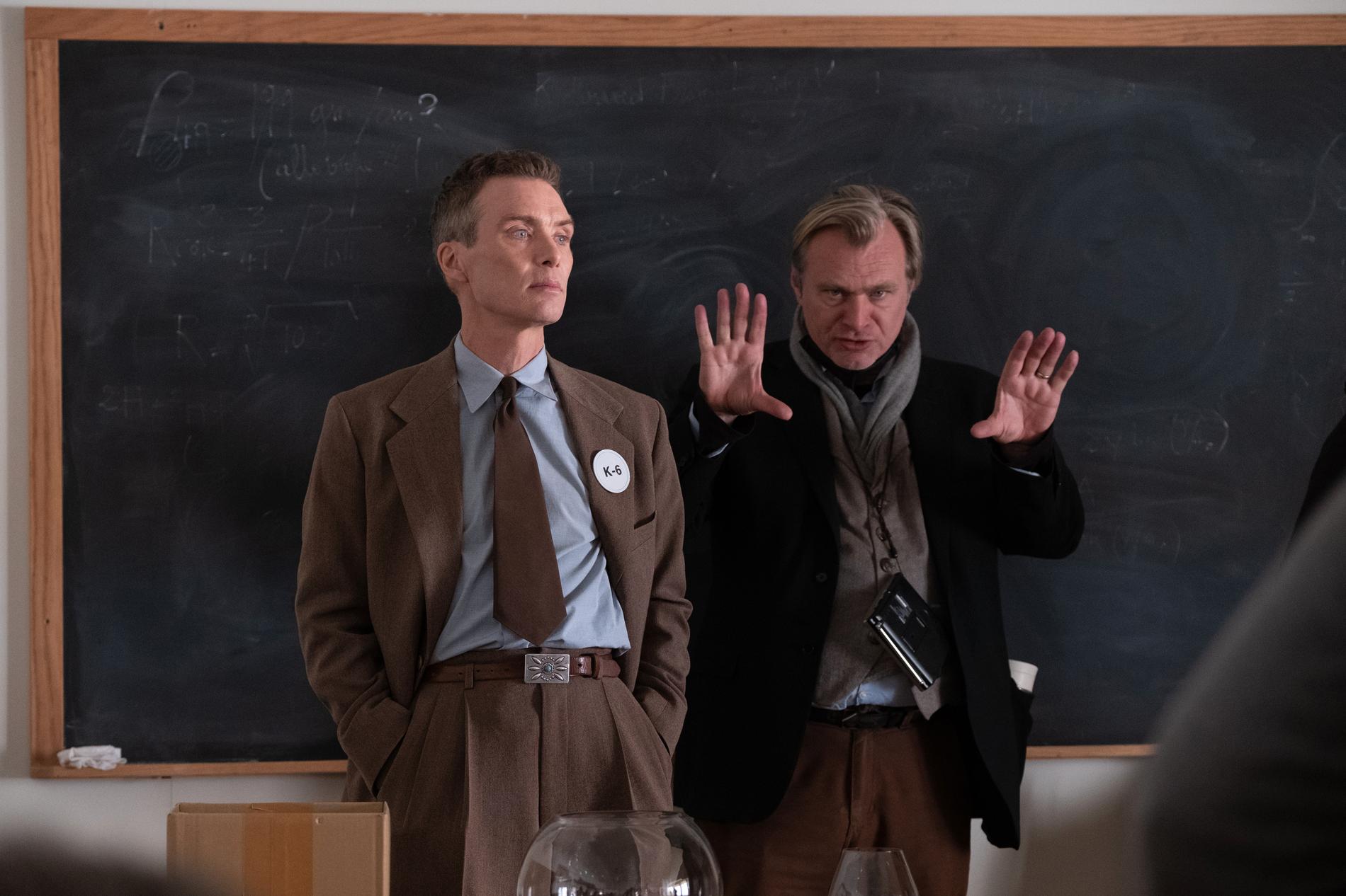 Christopher Nolan regisserar Cillian Murphy i ”Oppenheimer”.