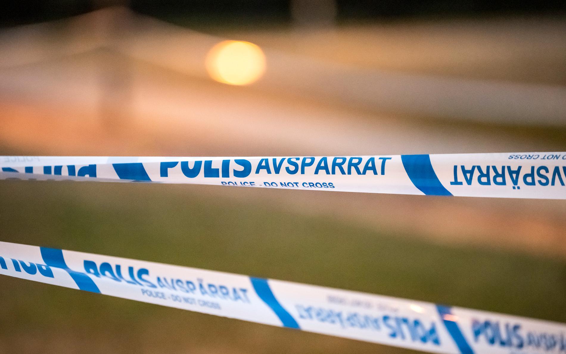 Två personer knivhöggs i Göteborg tidigt på lördagsmorgonen. En person är gripen misstänkt för mordförsök. Arkivbild.