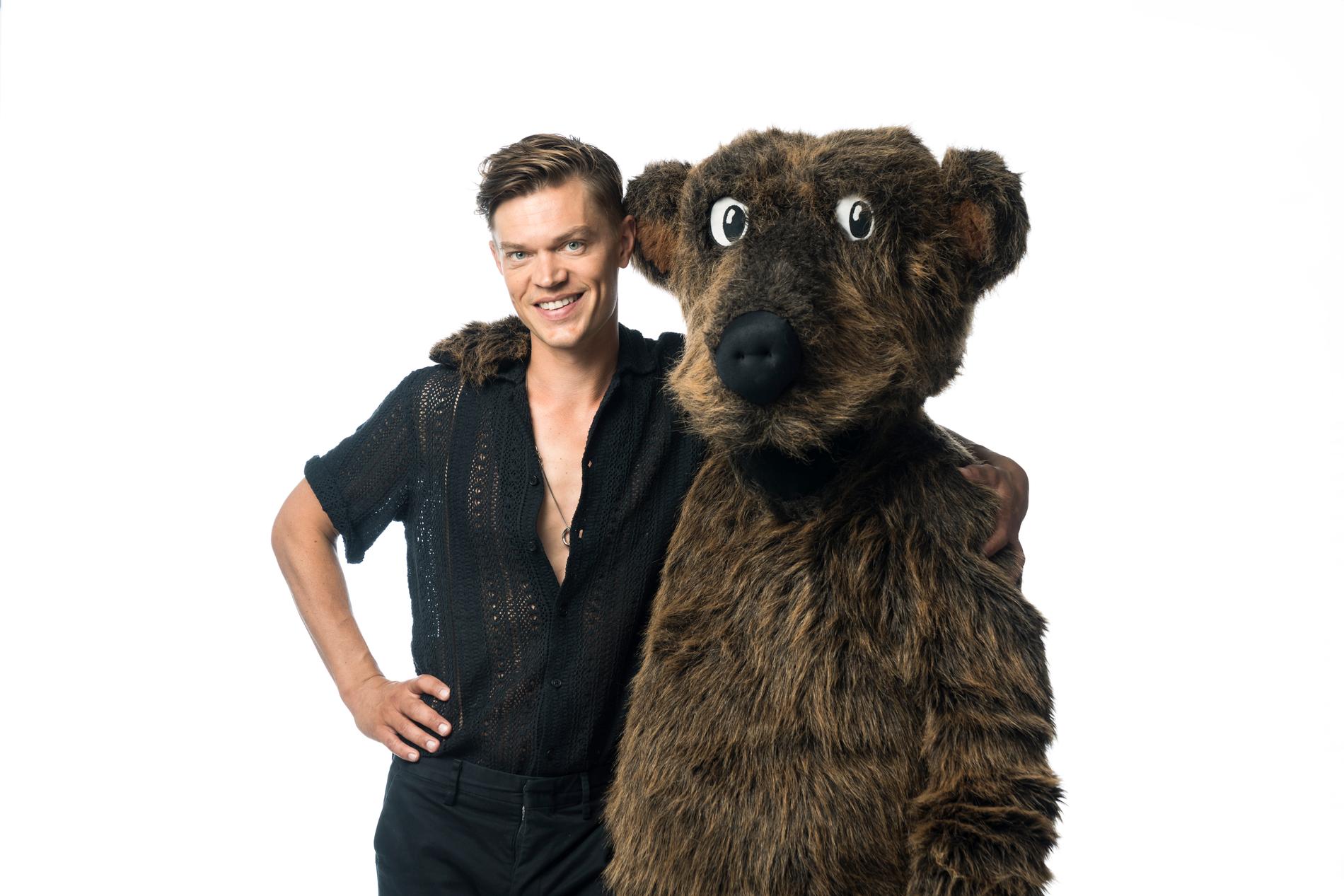 Viktor Norén med Rockbjörnen.