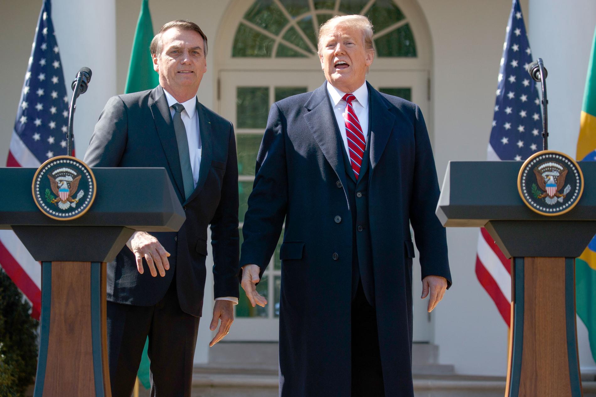 Jair Bolsonaro vid ett möte med USA:s president Donald Trump i Vita huset den 19 mars 2019 .