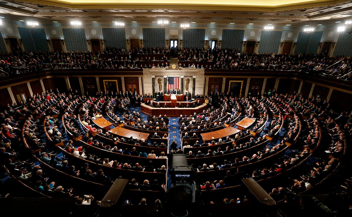 Washington, USA: Påven talar inför USA:s congress på Capitol Hill i Washington. Bakom sig har han vicepresident Joe Biden och talmannen John Boehner.