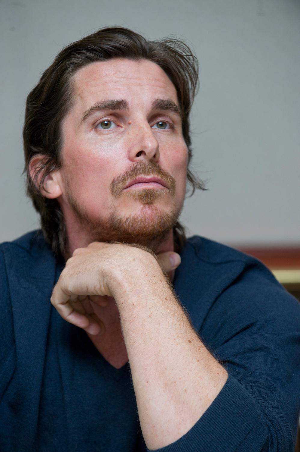 Christian Bale tycker att George Clooney borde hålla käften.