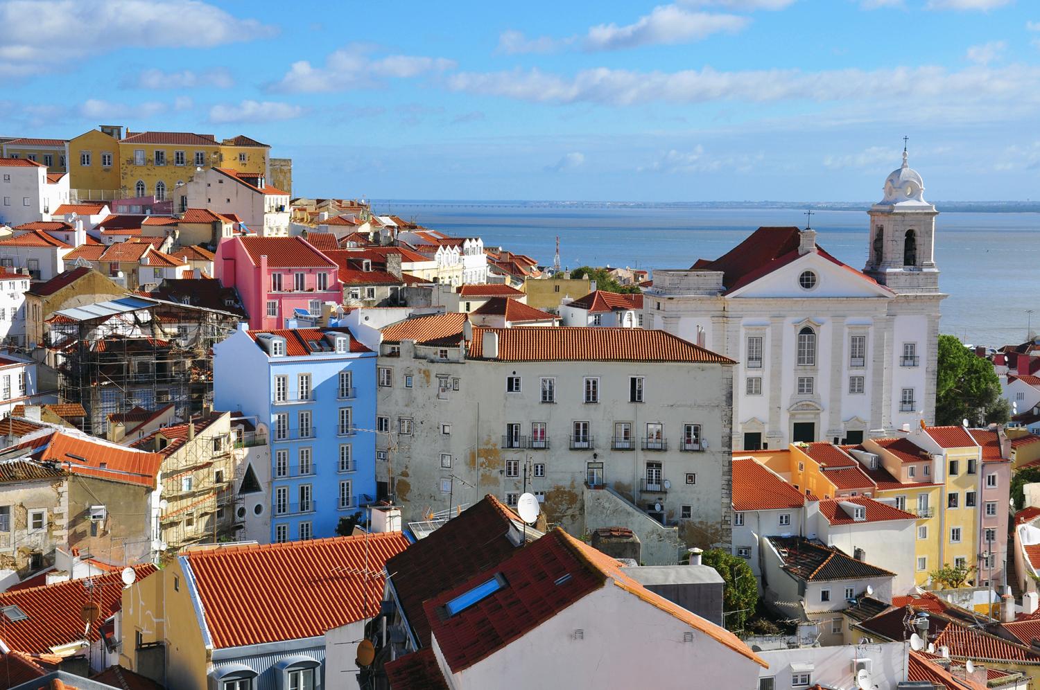 Portugals huvudstad Lissabons mellanklasshotell är bland de billigaste av 72 jämförda länder. Snittpriset är cirka 550 kronor per natt - cirka hälften så dyrt som det globala snittet.