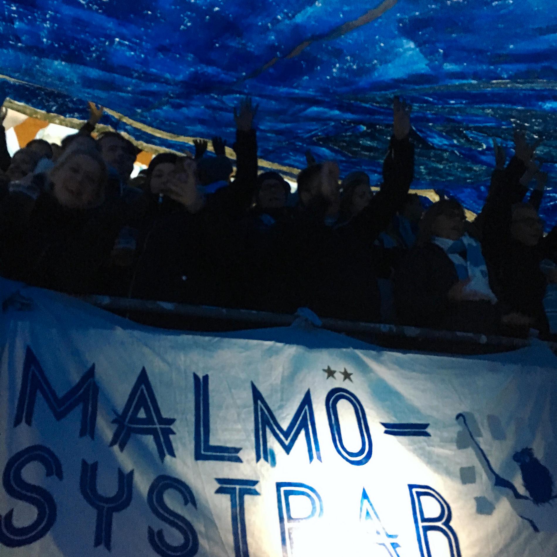 Malmösystrar står alltid vid Gate 4 på Stadion. Alla är välkomna att ansluta.