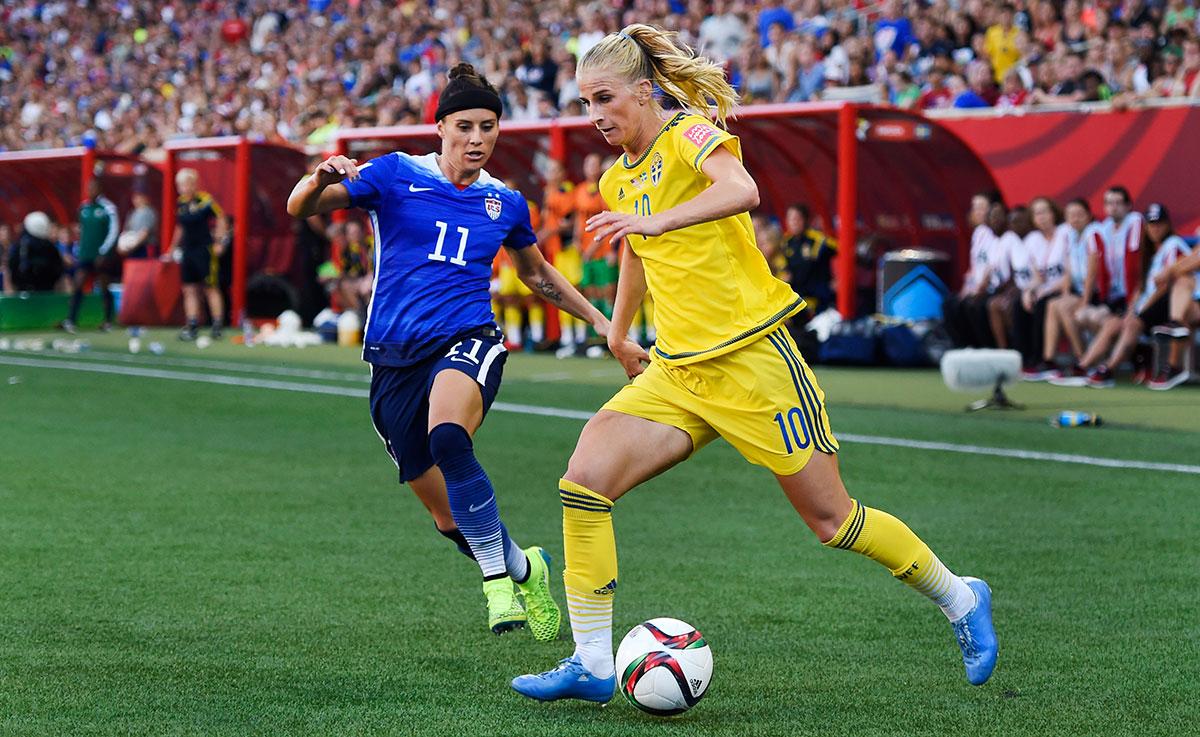 Krieger i duell med Sofia Jakobsson i gruppspelet i VM.