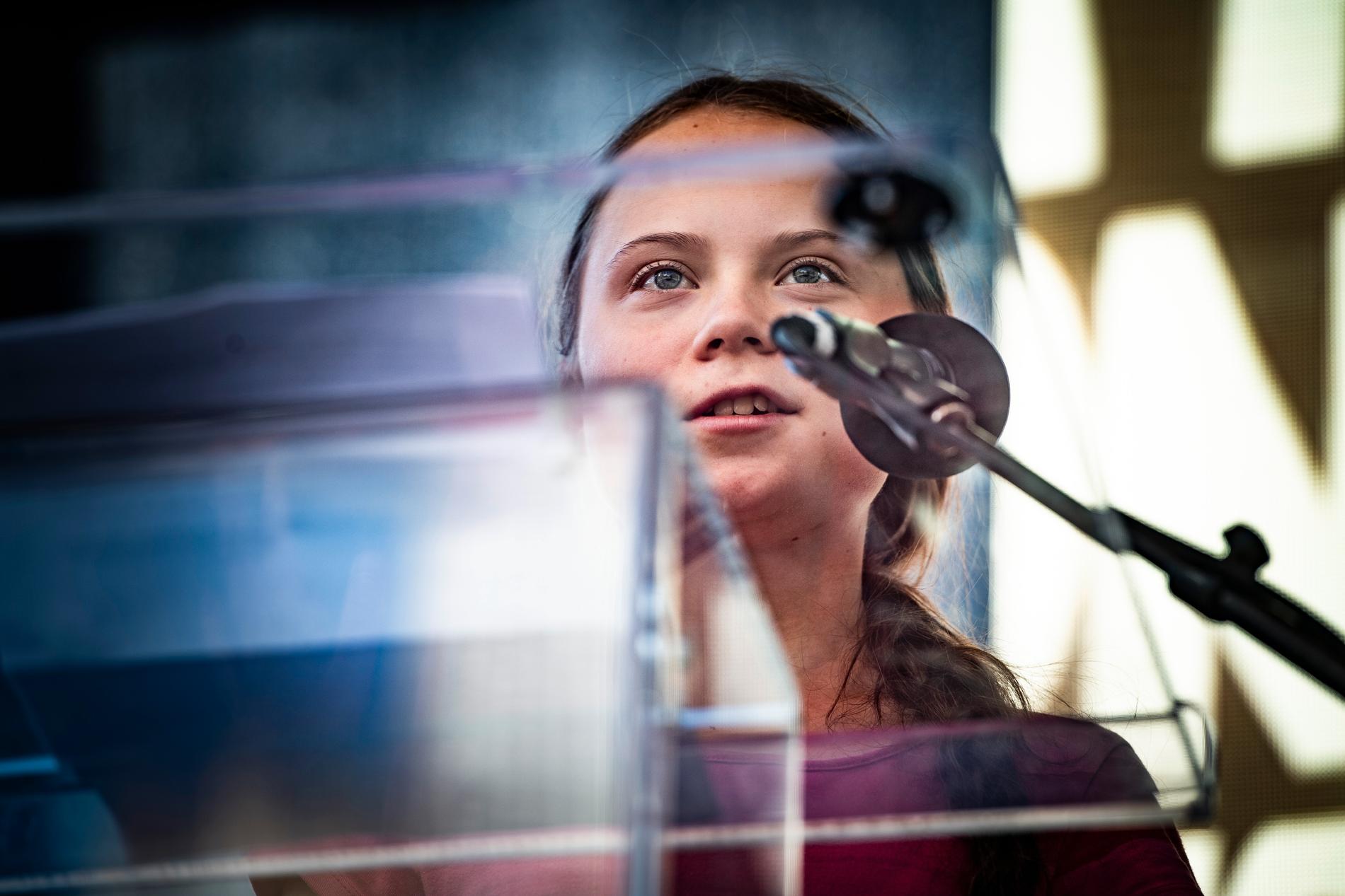 ”Vi ska se till att makthavarna hör oss”, sa Greta Thunberg till publiken i Battery park, New York. 
