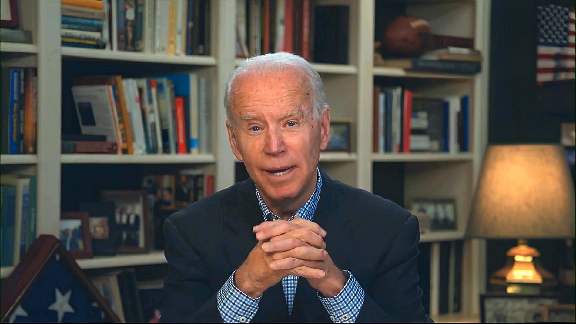 Presidentkandidaten Joe Biden (Demokraterna) under en pressträff via videolänk. Arkivbild.
