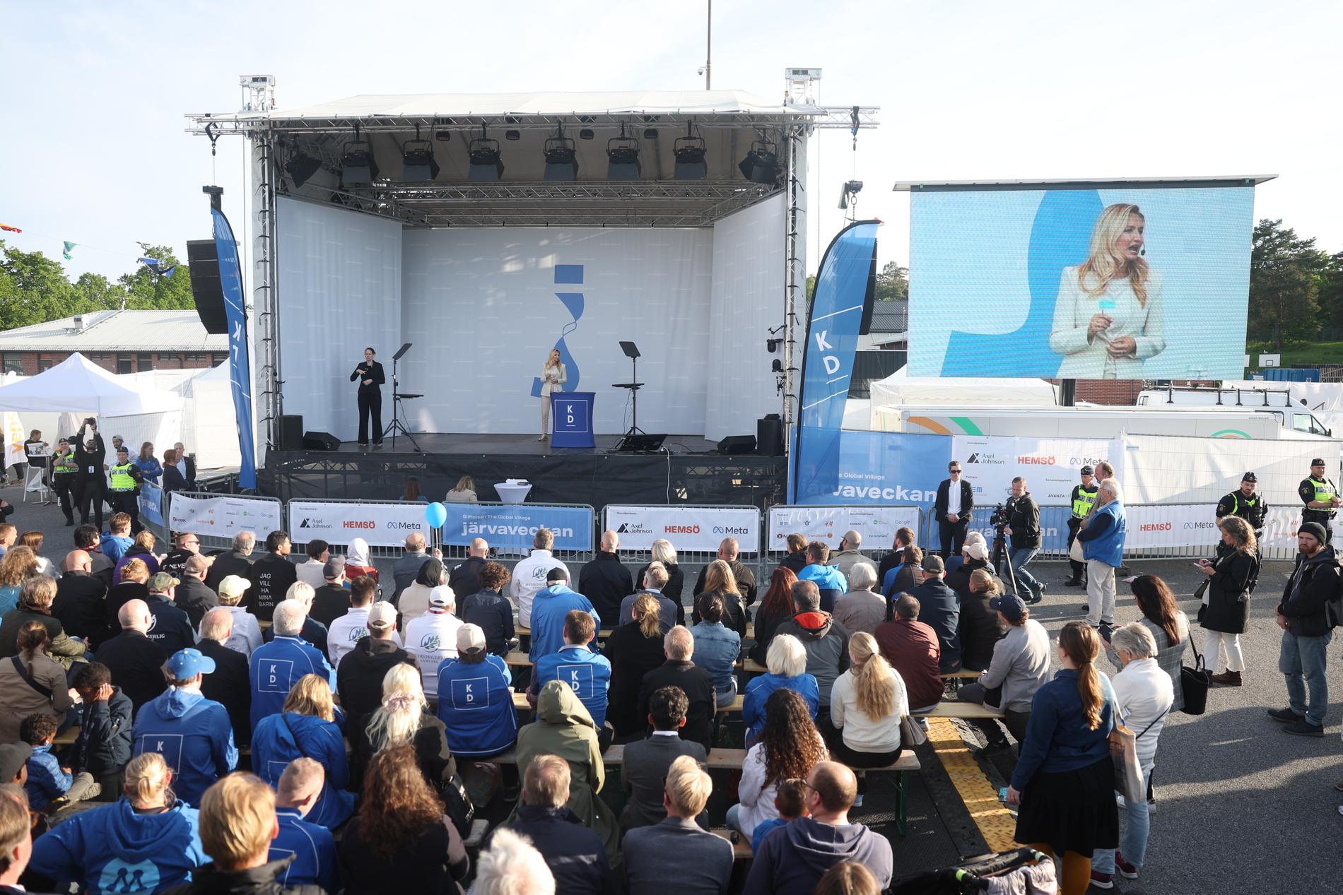 Kristdemokraternas partiledare Ebba Busch talar under Järvaveckan.