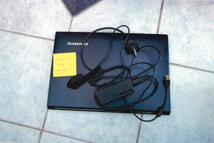 Peymans dator, av märket ”Lenovo”. 