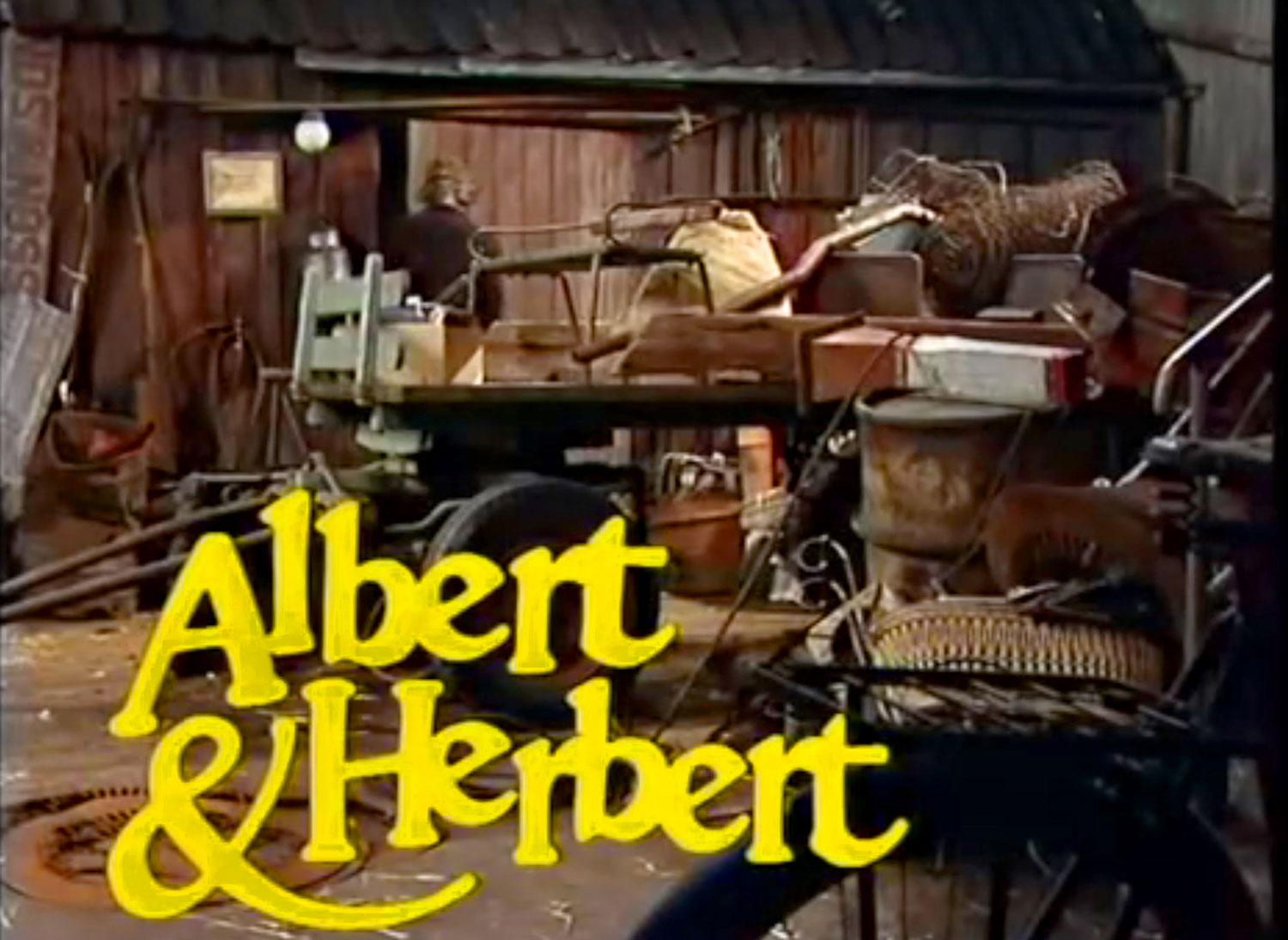 Ett skjul som förekommer i Albert och Herbert brann ner i den stora branden.