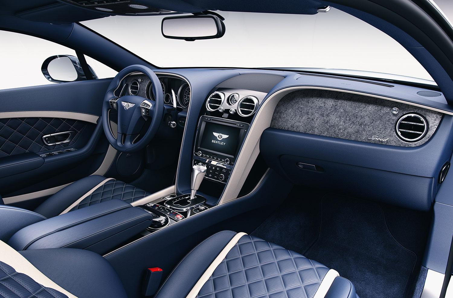 En Bentley Continental GT Speed med stenfanér i fägen Galaxy.
