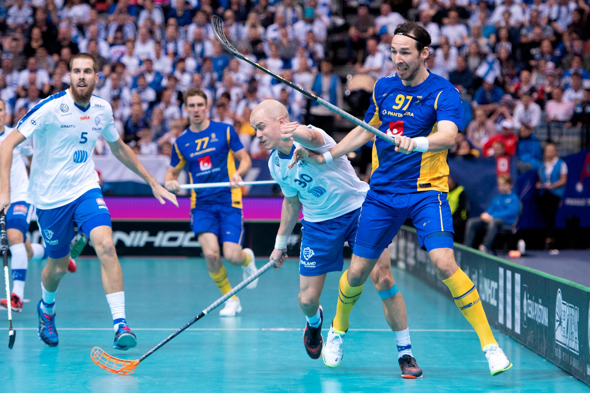 För första gången sedan 2004 kommer Sverige och Finland inte mötas i final i innebandy-VM. Arkivbild.