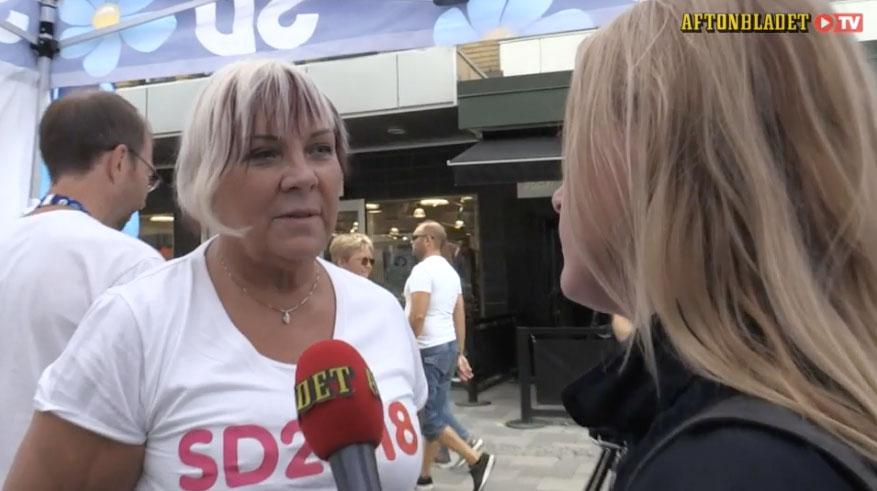 Här konfronterar Aftonbladet Elisabeth Peterson, Sverigedemokraternas andra namn på listan till kommunfullmäktige. 