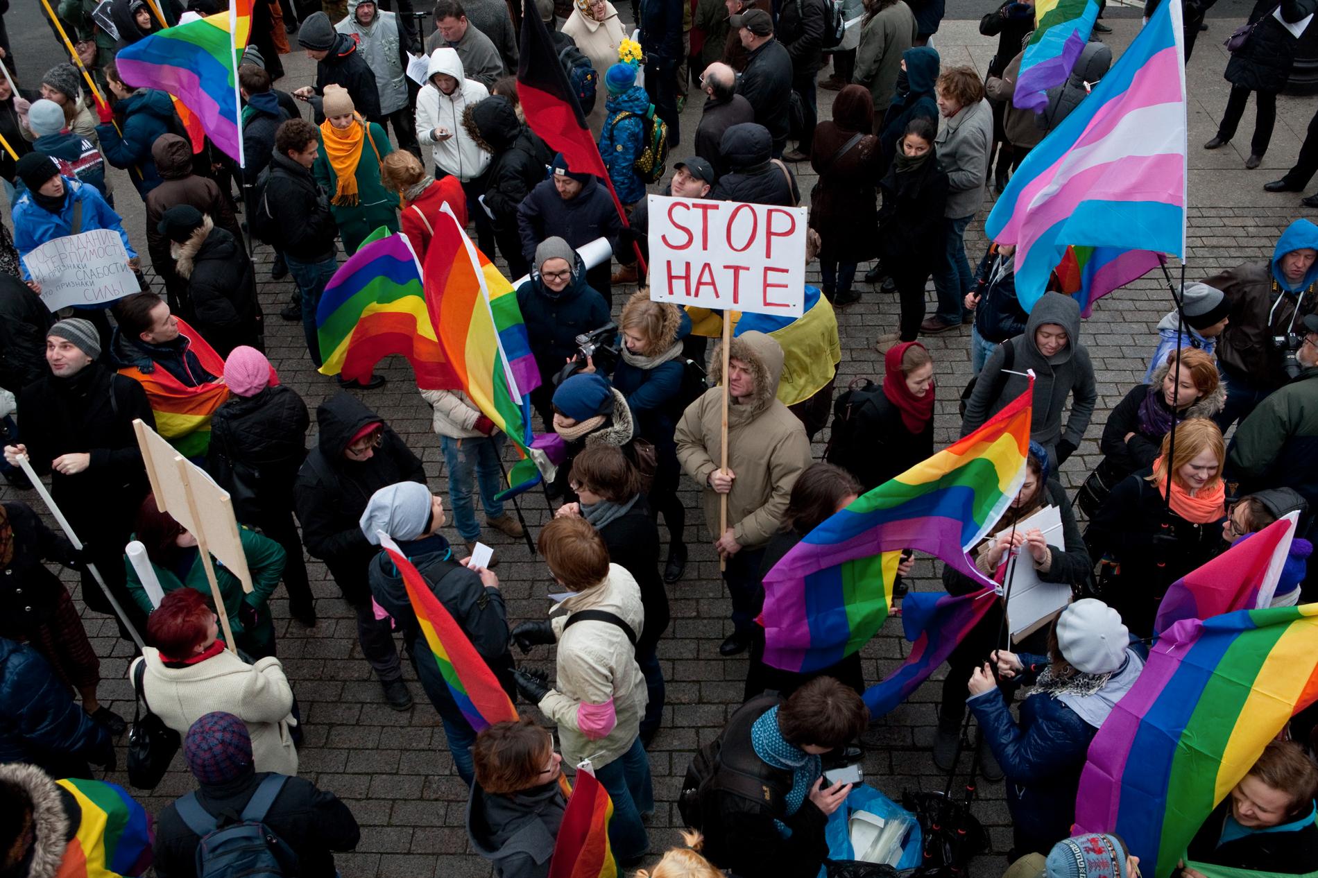 ”Stoppa hatet”, står det på plakatet som fångades på bild vid en rysk hbtq-demonstration 2014.