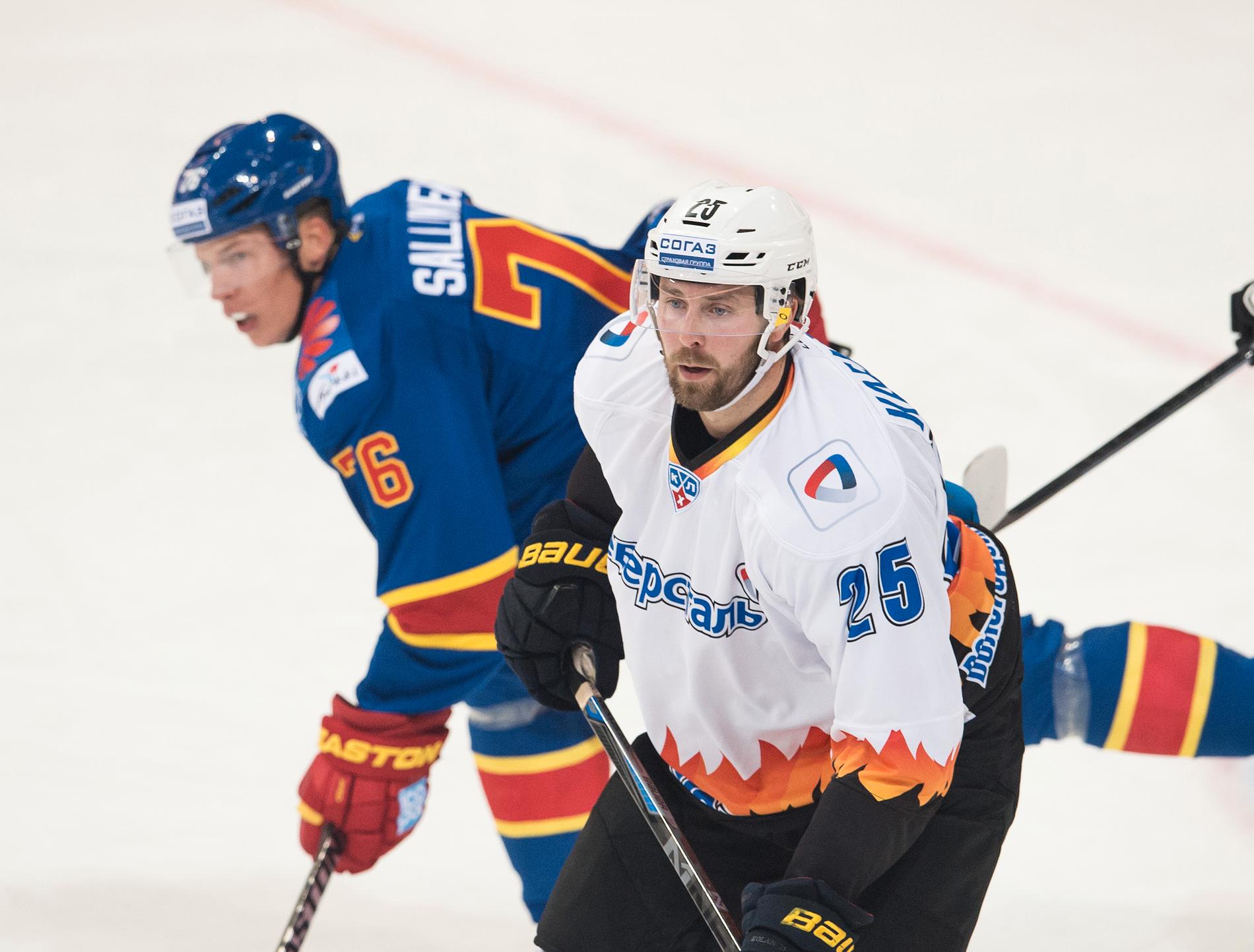 Mattias Karlsson i en KHL-match mellan Severstal och finska Jokerit.